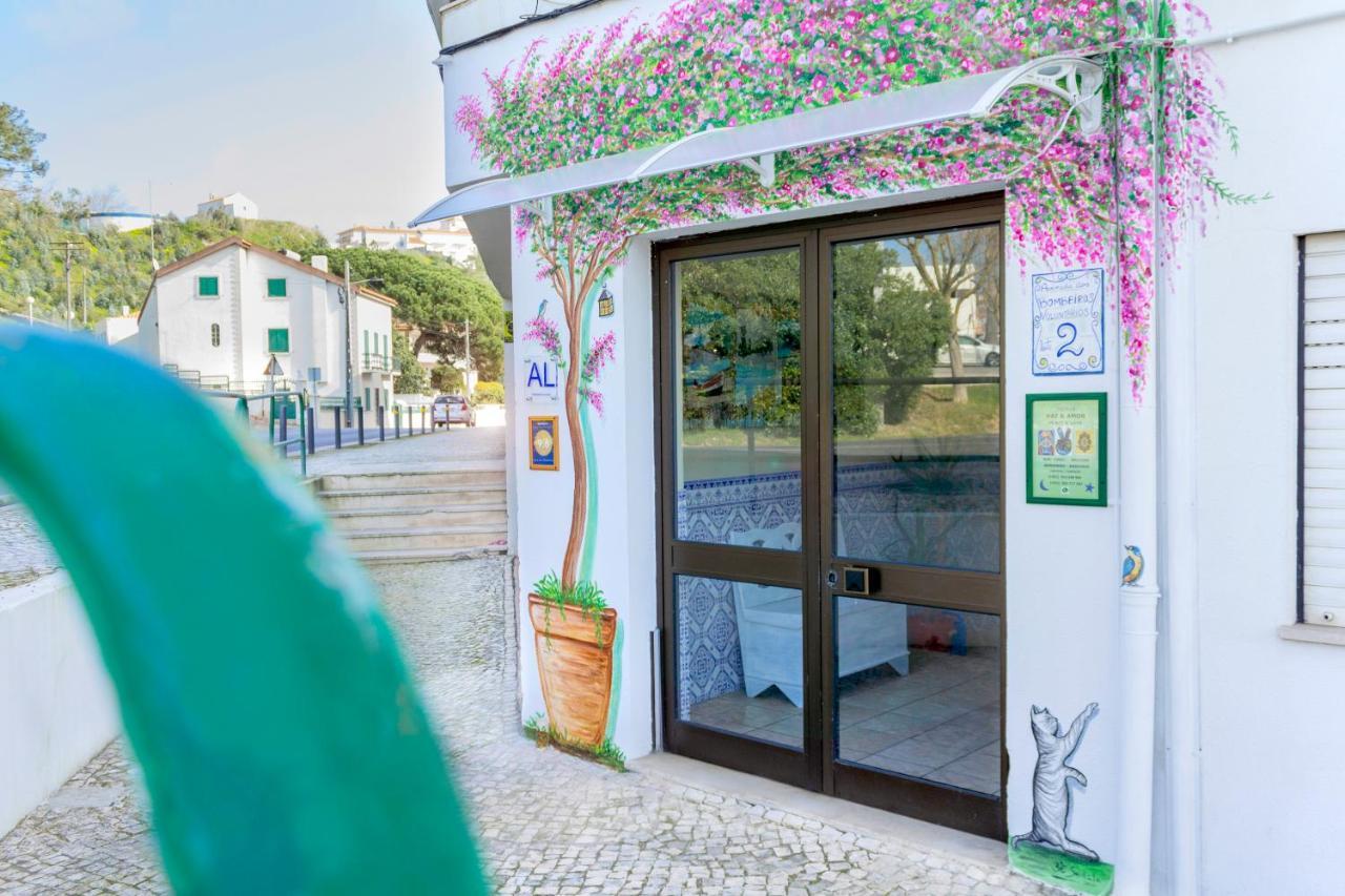 Paz & Amor Guest House - Peace & Love Nazare Ngoại thất bức ảnh