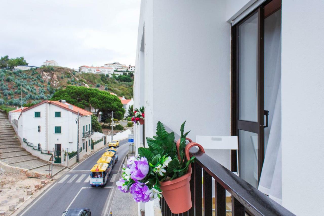 Paz & Amor Guest House - Peace & Love Nazare Ngoại thất bức ảnh