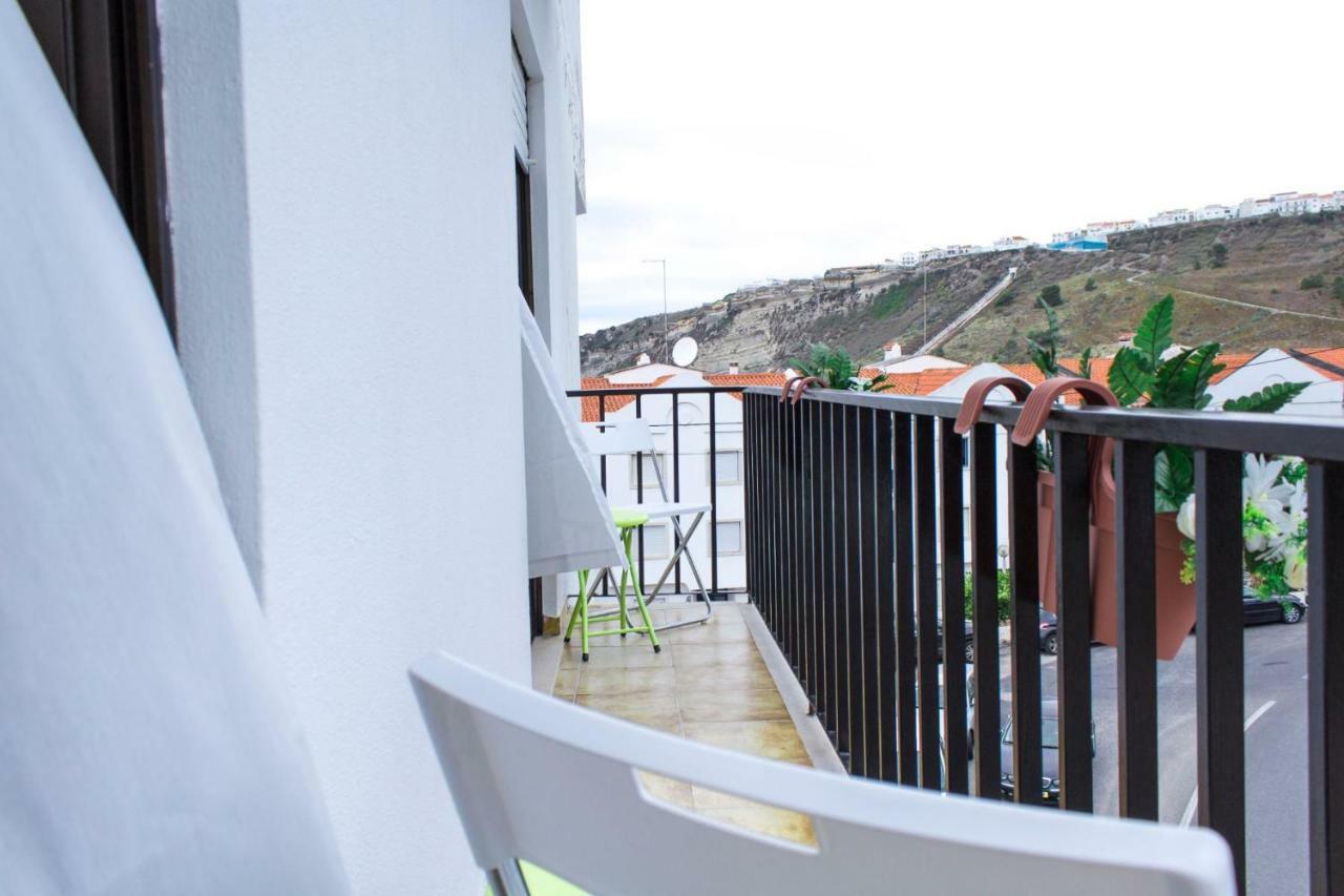 Paz & Amor Guest House - Peace & Love Nazare Ngoại thất bức ảnh